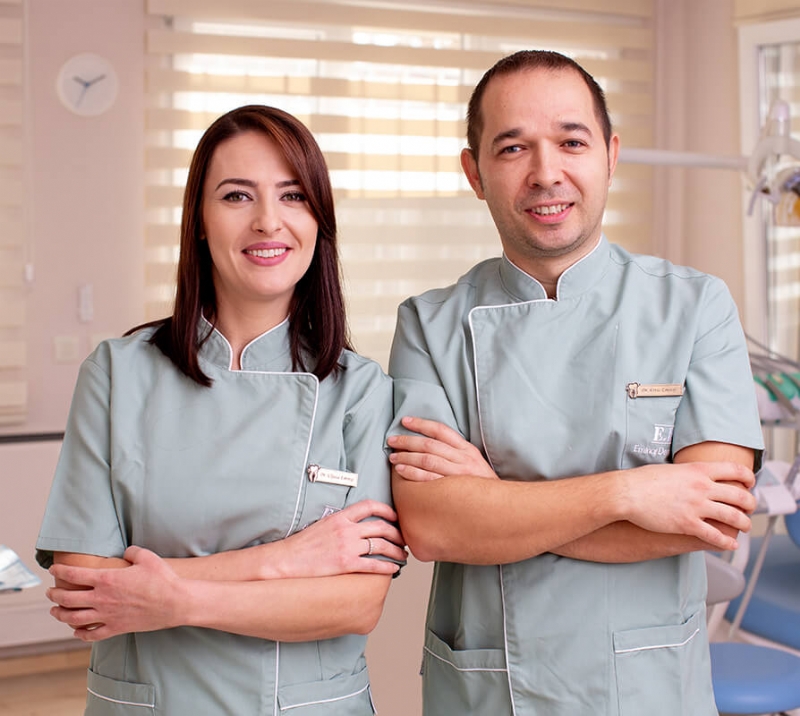 Foto 1 - Eminaj Dental Clinic - Sekreti per buzeqeshjen tuaj 