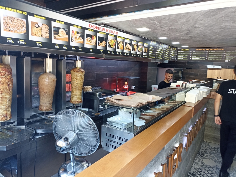 Foto 2 - Piceri Selvia - Kebab Selvia Tirane 