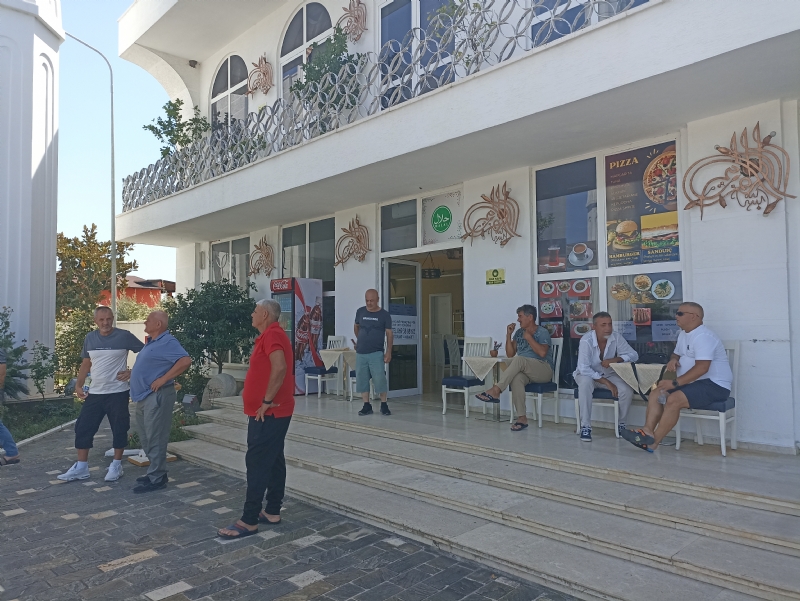 Foto 1 - Restorant Xhamia 4 Minare Durres 100% Hallall