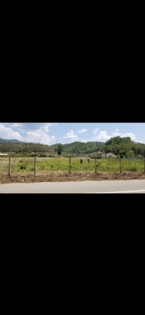Foto 3 - Truall per shitje me letra 2150m2 , ne krah me fushen e sportit ne zemrene e permetit !me kontaktoni neWhatsApp 18609658599