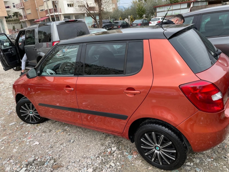 Foto 2 - SHITET SKODA FABIA AUTOMAT CMIMI 3800€(I DISKUTUESHEM)