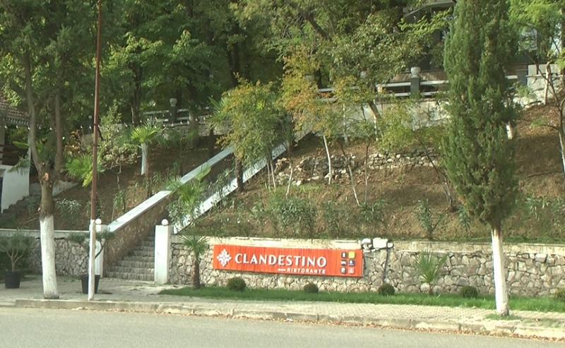 Foto 2 - Clandestino Hotel Ristorante Bar – ku cdo pjate tregon shijen e detit