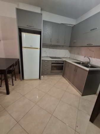 Foto 2 - Shitet apartament 2+1 ne Tirane