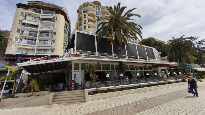 Foto 2 - Restaurant Centrali — zgjidh stilin qe te pershtatet me shume: