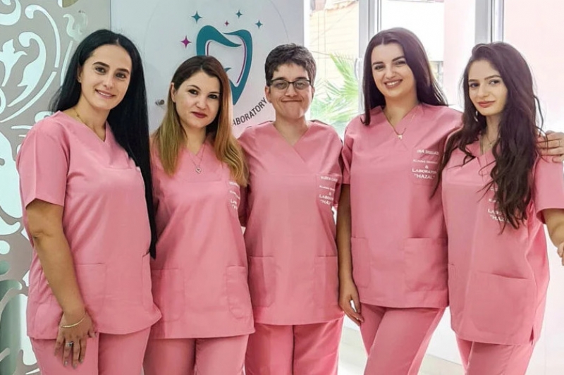 Foto 2 - Dentale Care Clinic Laboratory Albania